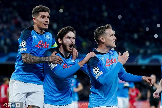 布克在双掩 布克在双掩